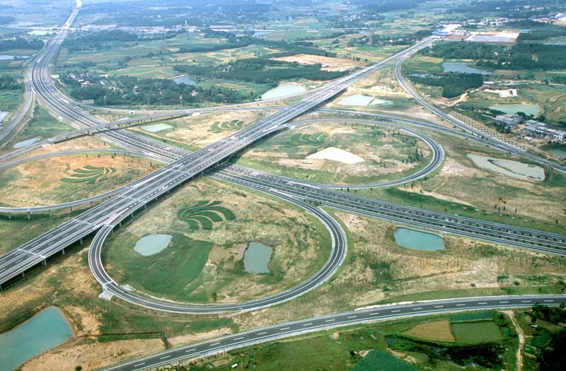 开源路桥公司承建合安高速公路鸽子墩互通立交项目